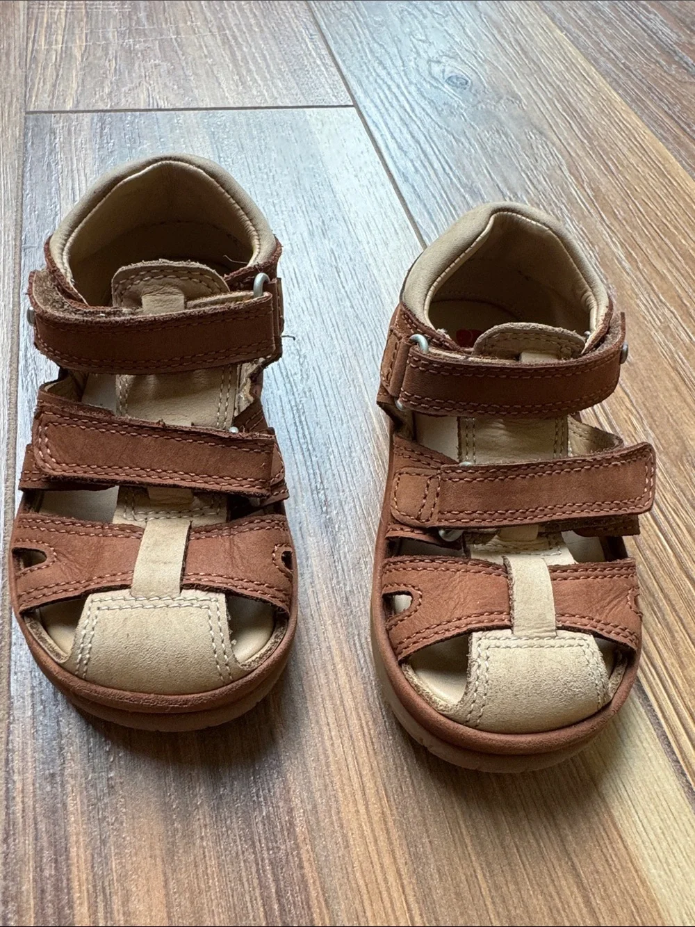 Children's Brown Closed-Toe Sandals with Beige Accent